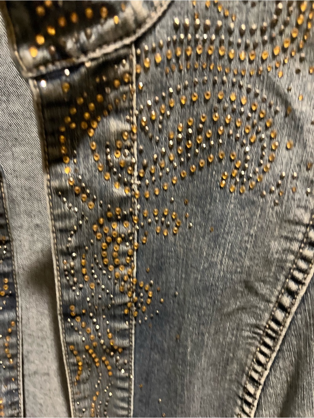 15. WOMENS CHICO’S 2/L DETAIL DENIM JACKET - Picture 4 of 6